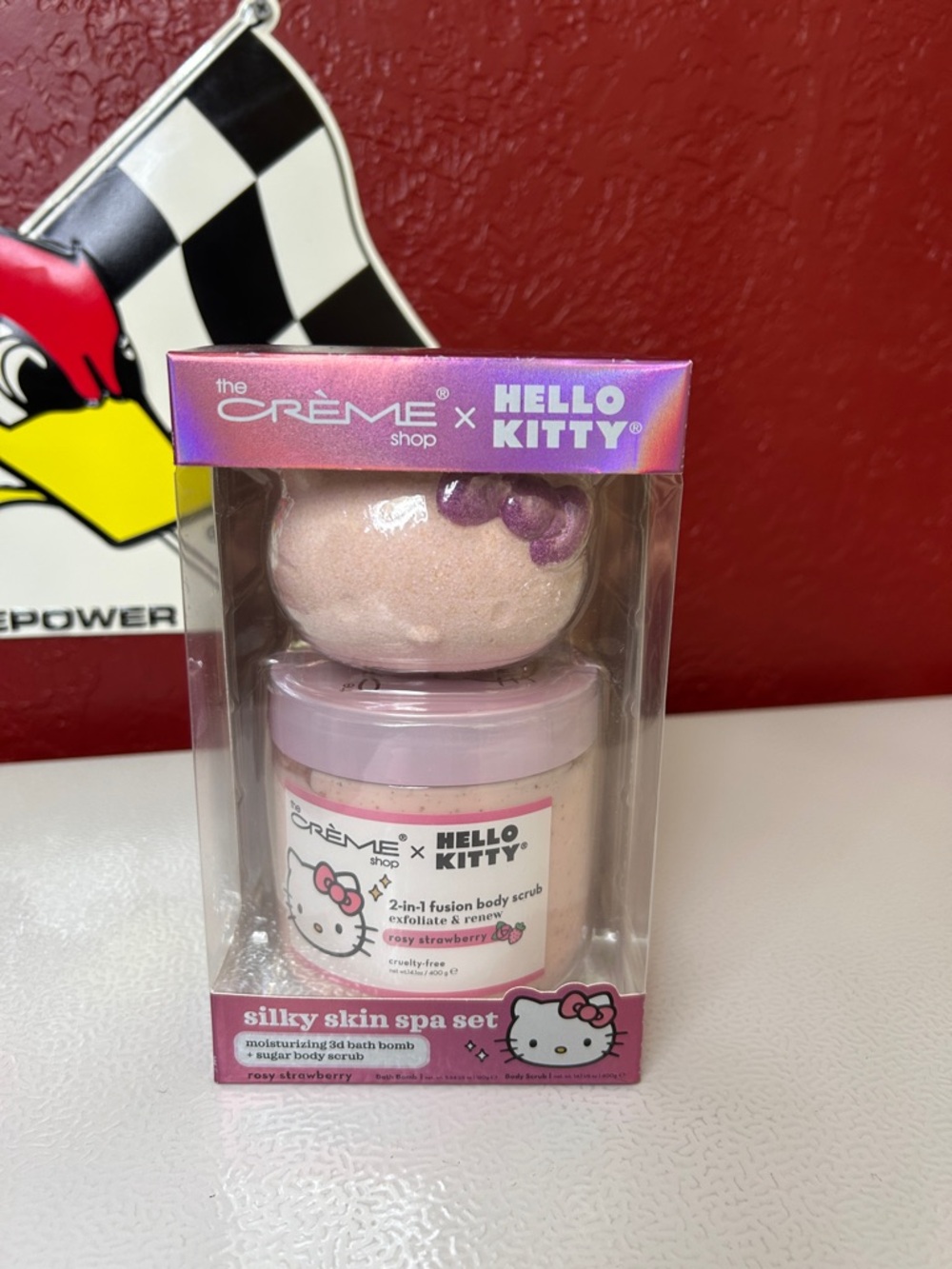 The Crème Shop x Hello Kitty Rosy Strawberry Silky Skin Spa Set - Pink